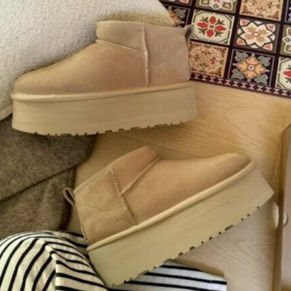 UGG Tan Shearling-Lined Winter Boots - Picture 1 of 6